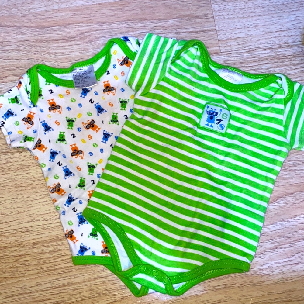 Onesies set of 2